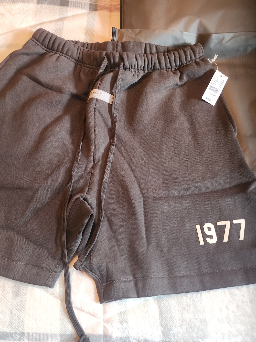 Essentials Iron 1977